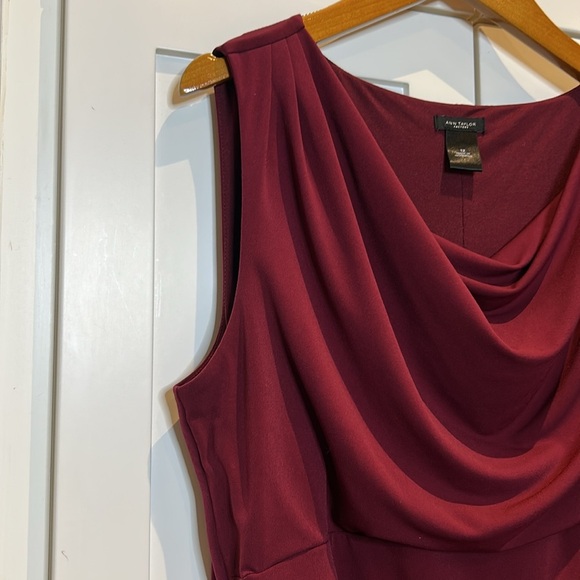Ann Taylor Wine Red Ruched Stretch Sleeveless Sheath Midi Dress Women’s Size 12 - Picture 10 of 13